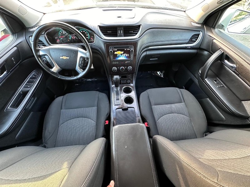 Chevrolet Traverse Vehicle Full-screen Gallery Image 17