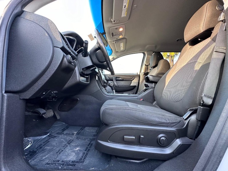 Chevrolet Traverse Vehicle Full-screen Gallery Image 25