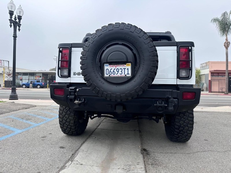 HUMMER H2 Vehicle Full-screen Gallery Image 04