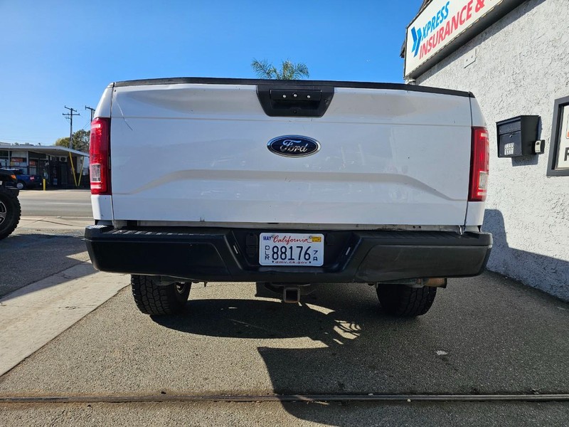 Ford F-150 Vehicle Full-screen Gallery Image 04