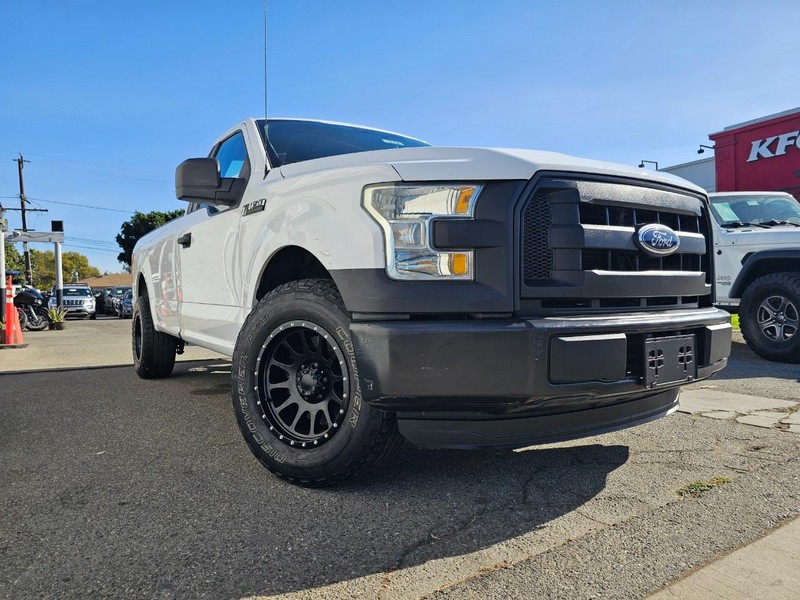 Ford F-150 Vehicle Full-screen Gallery Image 06