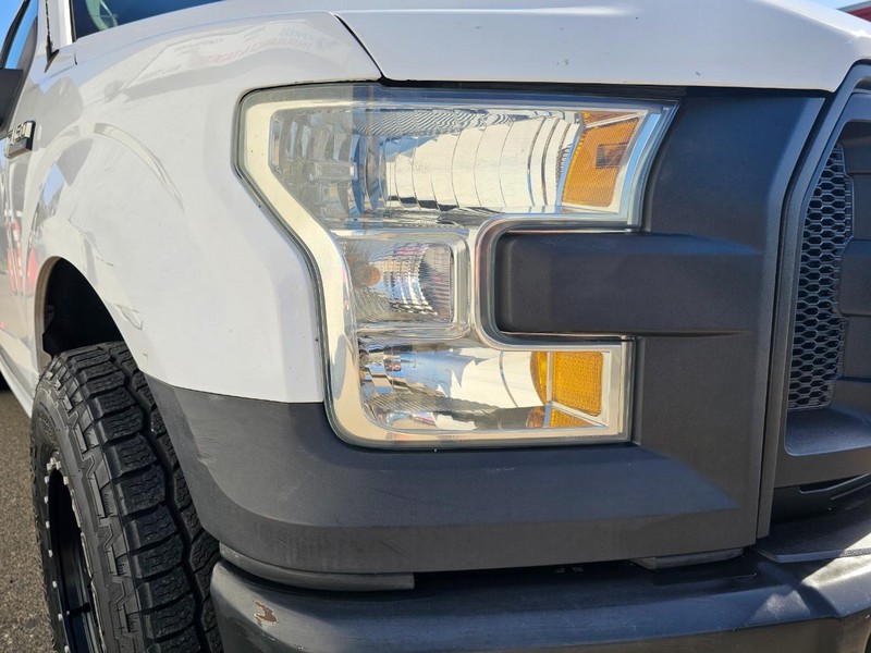 Ford F-150 Vehicle Full-screen Gallery Image 07