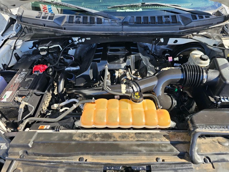 Ford F-150 Vehicle Full-screen Gallery Image 26