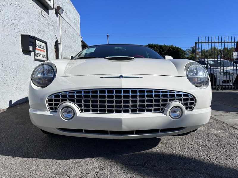 Ford Thunderbird Vehicle Full-screen Gallery Image 07