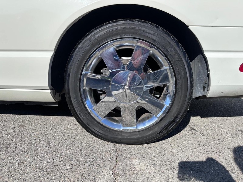 Ford Thunderbird Vehicle Full-screen Gallery Image 14