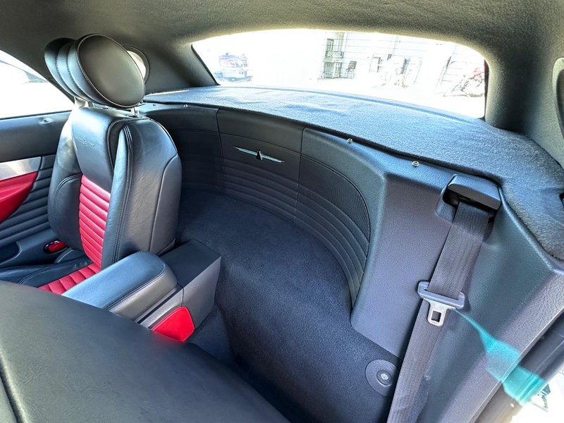 Ford Thunderbird Vehicle Full-screen Gallery Image 18