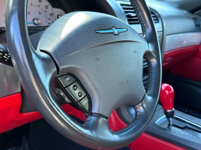 Ford Thunderbird Vehicle Full-screen Gallery Image 26