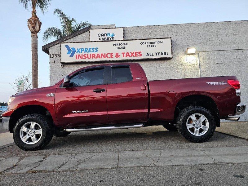 Toyota Tundra Vehicle Full-screen Gallery Image 02