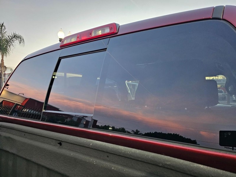 Toyota Tundra Vehicle Full-screen Gallery Image 14