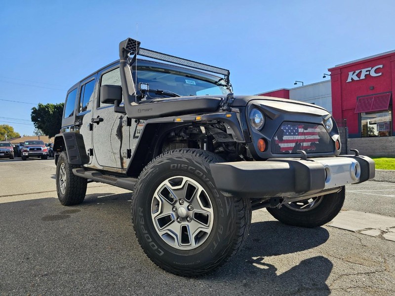 Jeep Wrangler Unlimited Vehicle Full-screen Gallery Image 06