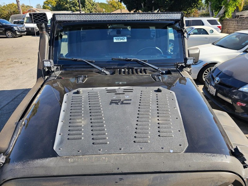 Jeep Wrangler Unlimited Vehicle Full-screen Gallery Image 12