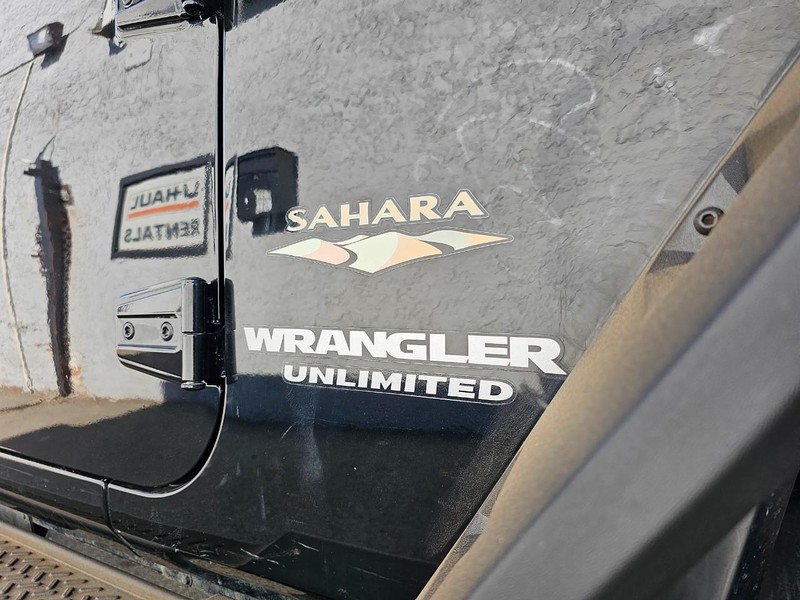 Jeep Wrangler Unlimited Vehicle Full-screen Gallery Image 13