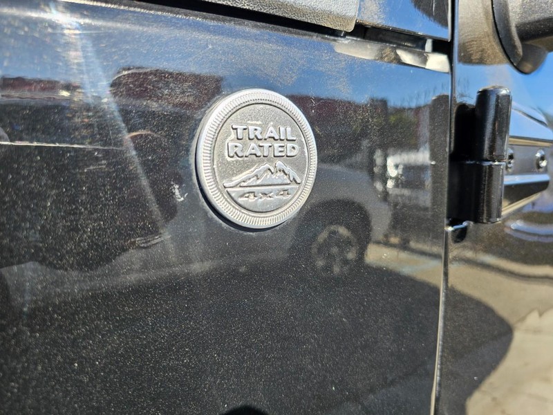 Jeep Wrangler Unlimited Vehicle Full-screen Gallery Image 15