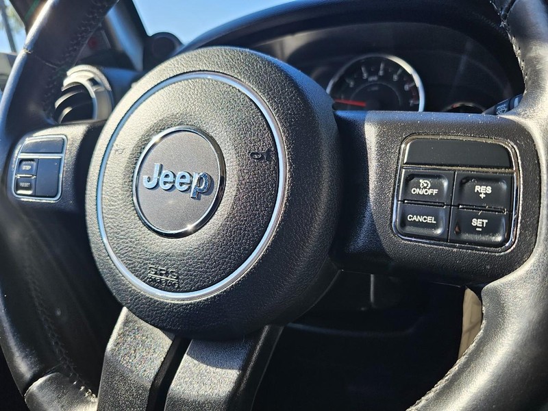 Jeep Wrangler Unlimited Vehicle Full-screen Gallery Image 20