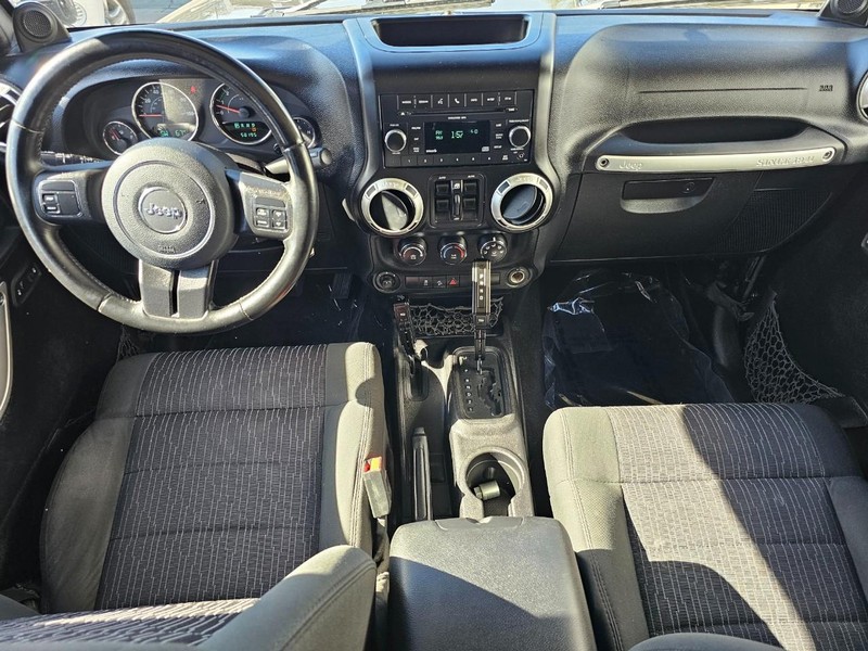 Jeep Wrangler Unlimited Vehicle Full-screen Gallery Image 24