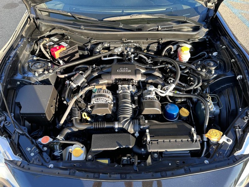 Scion FR-S Vehicle Full-screen Gallery Image 25