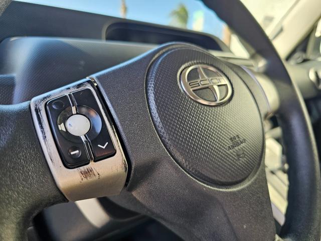 Scion xB Vehicle Full-screen Gallery Image 11