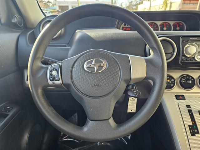 Scion xB Vehicle Full-screen Gallery Image 15