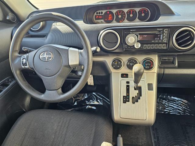 Scion xB Vehicle Full-screen Gallery Image 16