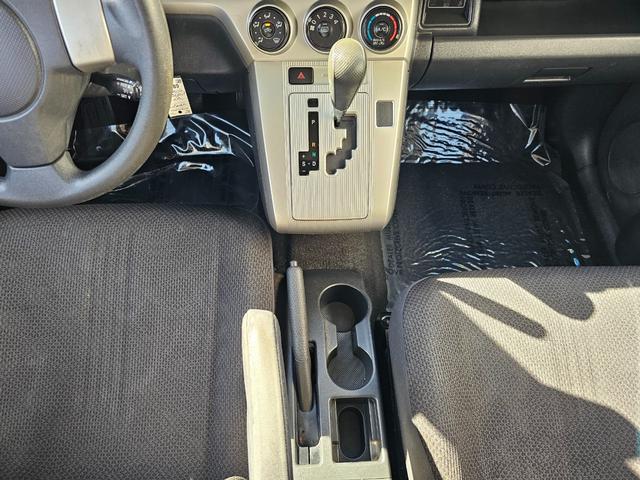 Scion xB Vehicle Full-screen Gallery Image 19