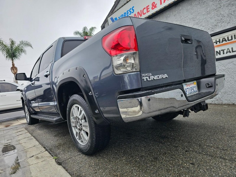 Toyota Tundra 2WD Truck Vehicle Full-screen Gallery Image 03