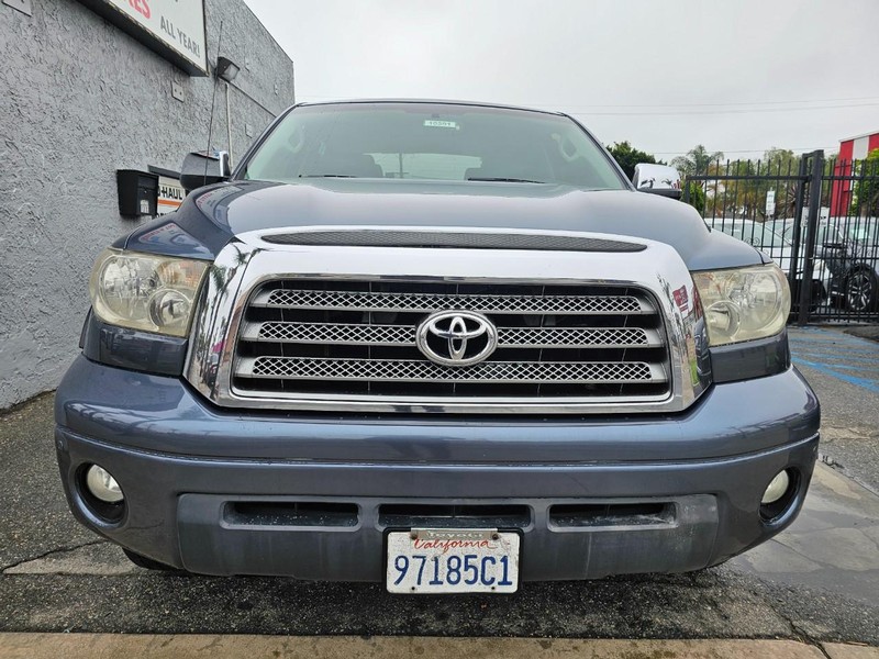 Toyota Tundra 2WD Truck Vehicle Full-screen Gallery Image 07