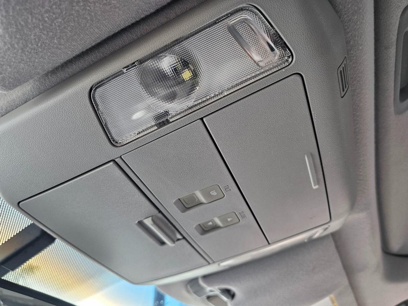 Toyota Tundra 2WD Truck Vehicle Full-screen Gallery Image 24