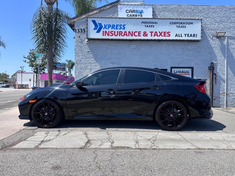 Honda Civic Si Sedan Vehicle Full-screen Gallery Image 02