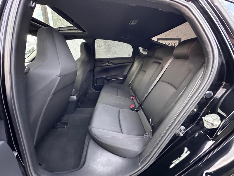 Honda Civic Si Sedan Vehicle Full-screen Gallery Image 15