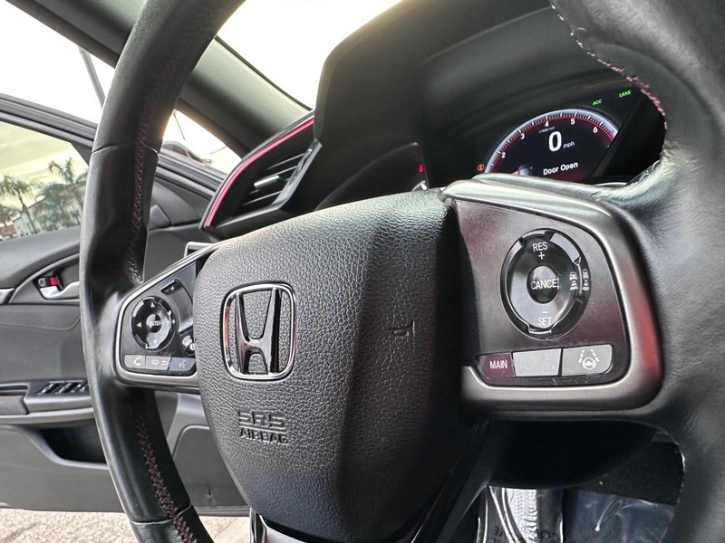 Honda Civic Si Sedan Vehicle Full-screen Gallery Image 29