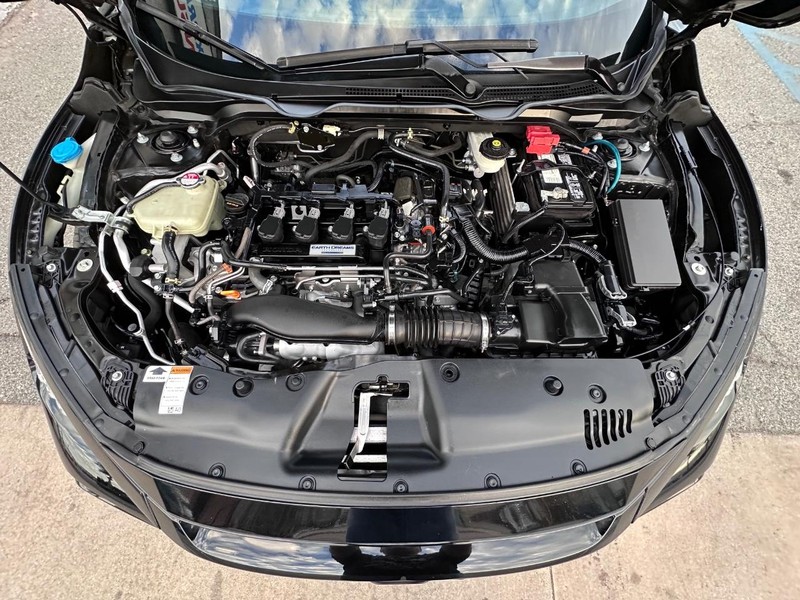 Honda Civic Si Sedan Vehicle Full-screen Gallery Image 32