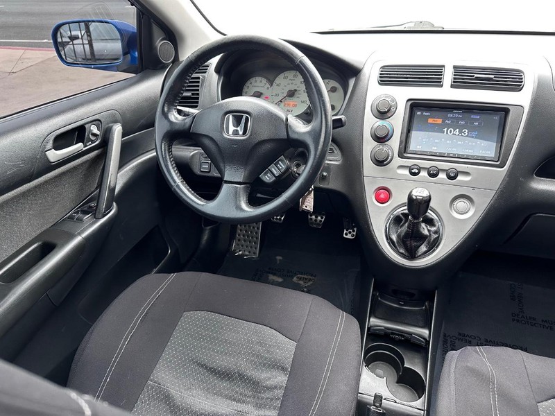 Honda Civic Vehicle Full-screen Gallery Image 19