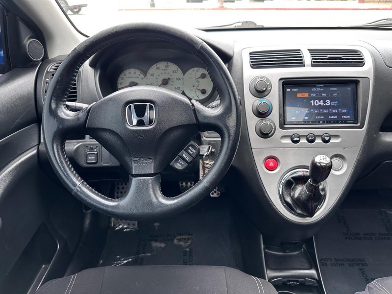 Honda Civic Vehicle Full-screen Gallery Image 21