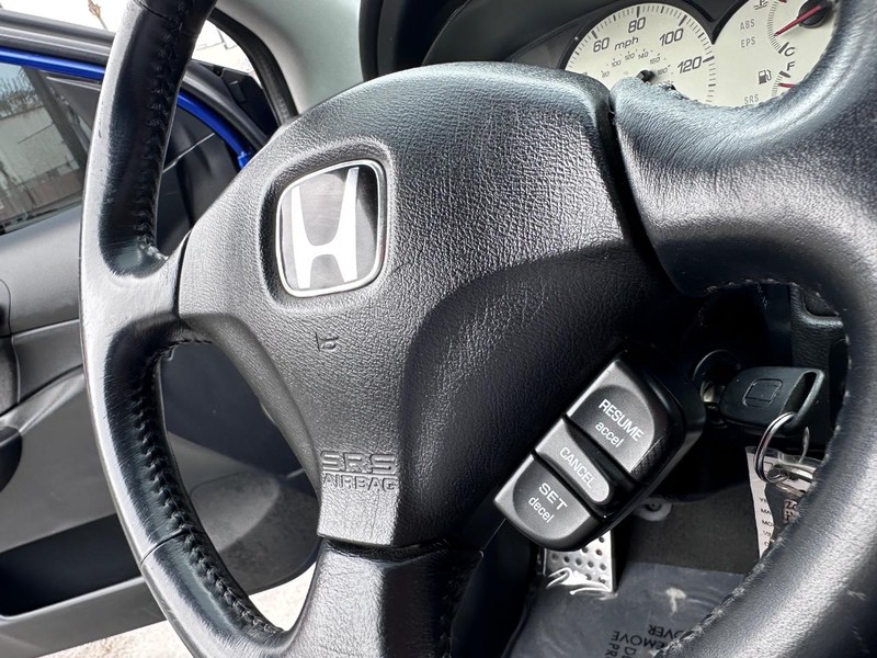 Honda Civic Vehicle Full-screen Gallery Image 28