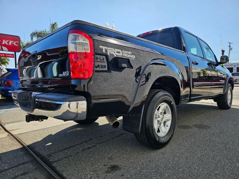 Toyota Tundra SR5 Vehicle Full-screen Gallery Image 05