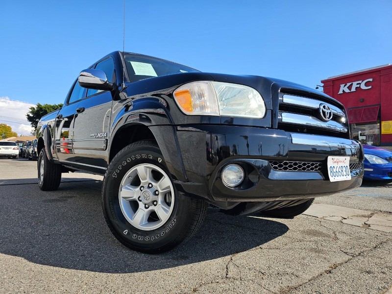 Toyota Tundra SR5 Vehicle Full-screen Gallery Image 06