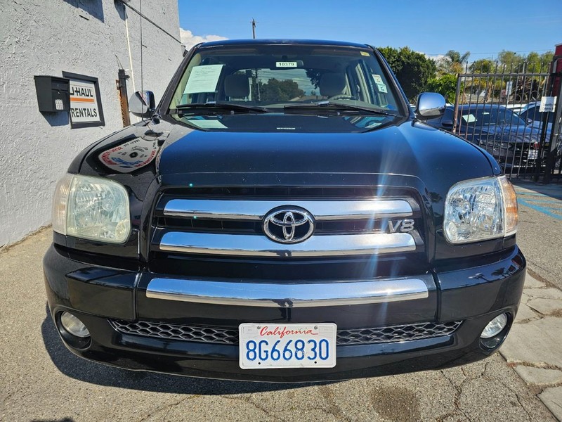 Toyota Tundra SR5 Vehicle Full-screen Gallery Image 07
