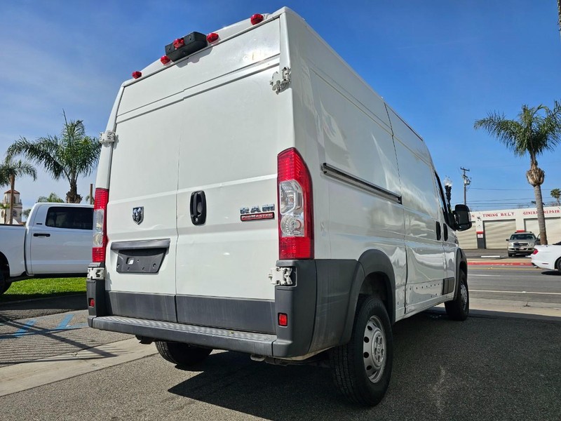 Ram ProMaster Cargo Van Vehicle Full-screen Gallery Image 05