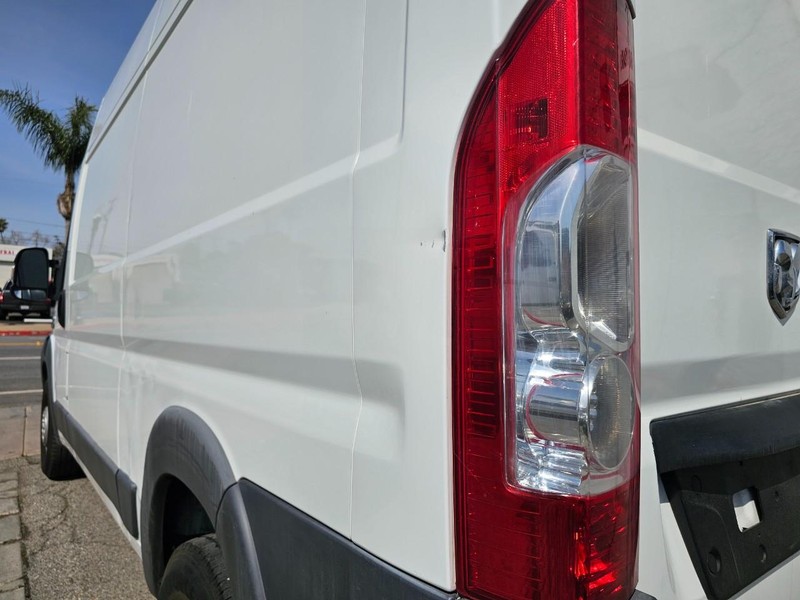 Ram ProMaster Cargo Van Vehicle Full-screen Gallery Image 10