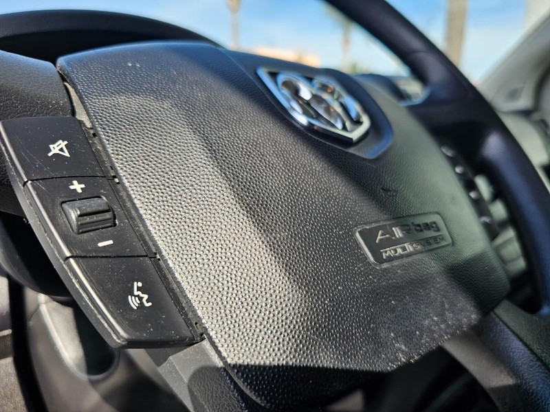 Ram ProMaster Cargo Van Vehicle Full-screen Gallery Image 18