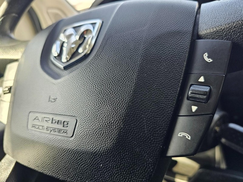 Ram ProMaster Cargo Van Vehicle Full-screen Gallery Image 19