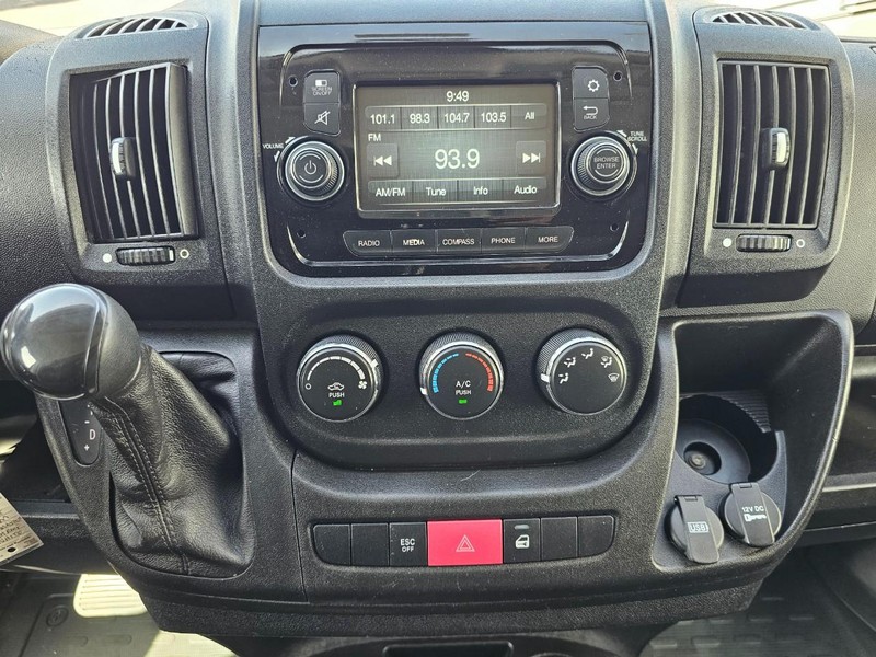 Ram ProMaster Cargo Van Vehicle Full-screen Gallery Image 24