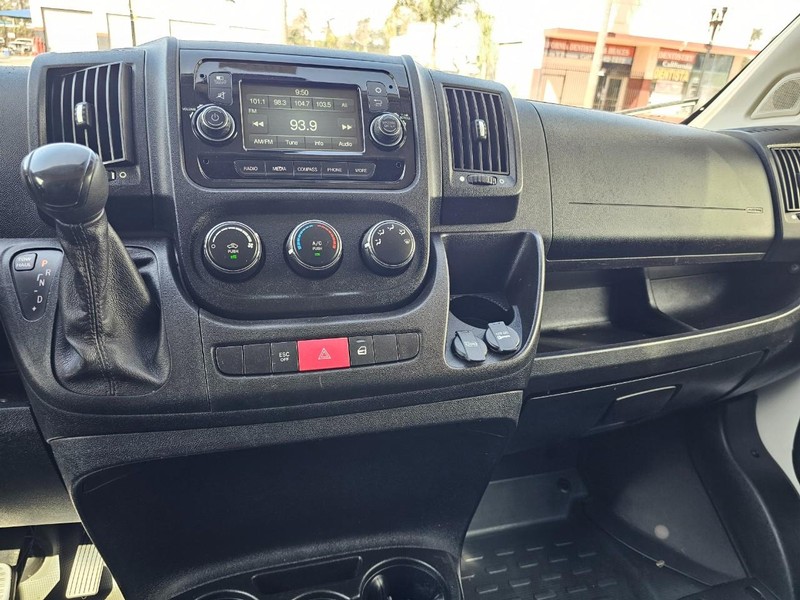 Ram ProMaster Cargo Van Vehicle Full-screen Gallery Image 27