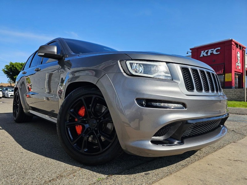 Jeep Grand Cherokee Vehicle Full-screen Gallery Image 06
