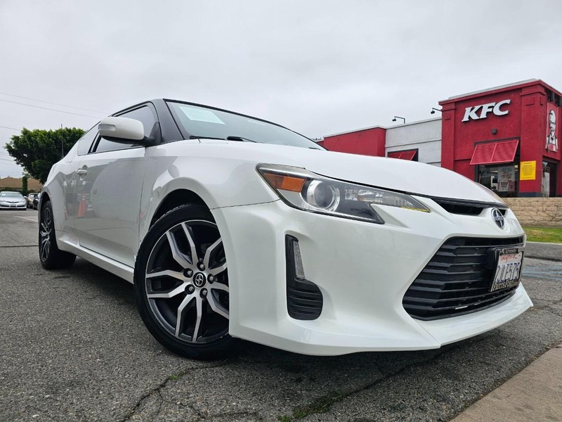 Scion tC Vehicle Full-screen Gallery Image 06