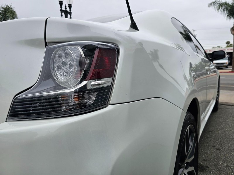 Scion tC Vehicle Full-screen Gallery Image 11