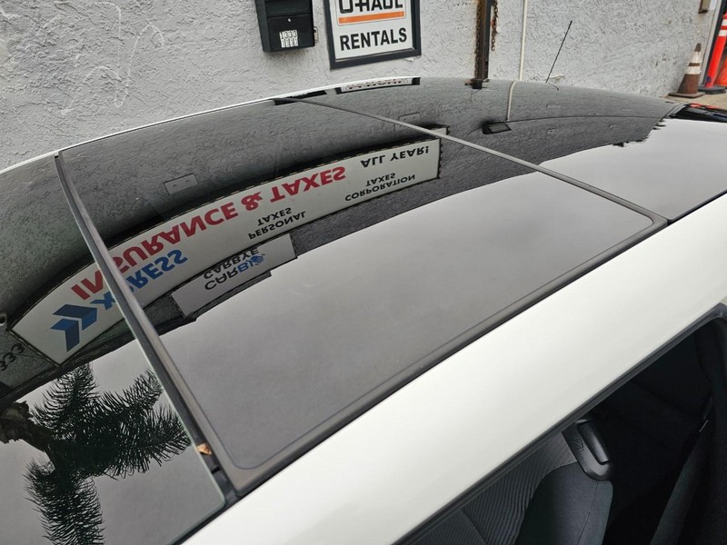 Scion tC Vehicle Full-screen Gallery Image 12