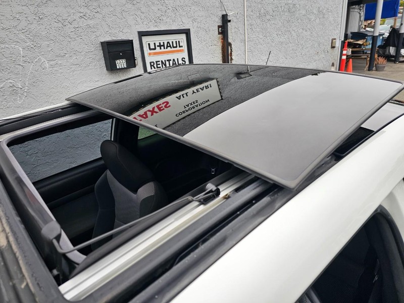 Scion tC Vehicle Full-screen Gallery Image 13