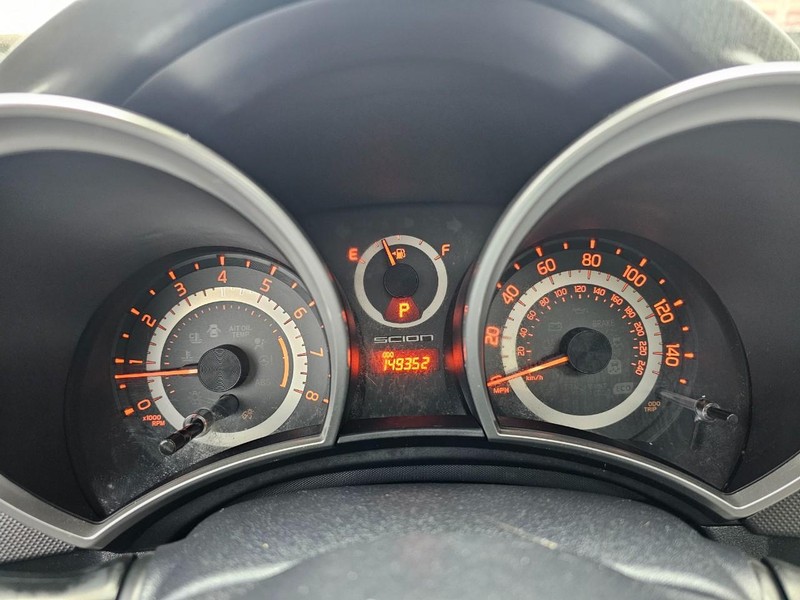 Scion tC Vehicle Full-screen Gallery Image 19