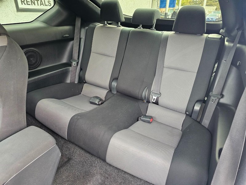 Scion tC Vehicle Full-screen Gallery Image 20